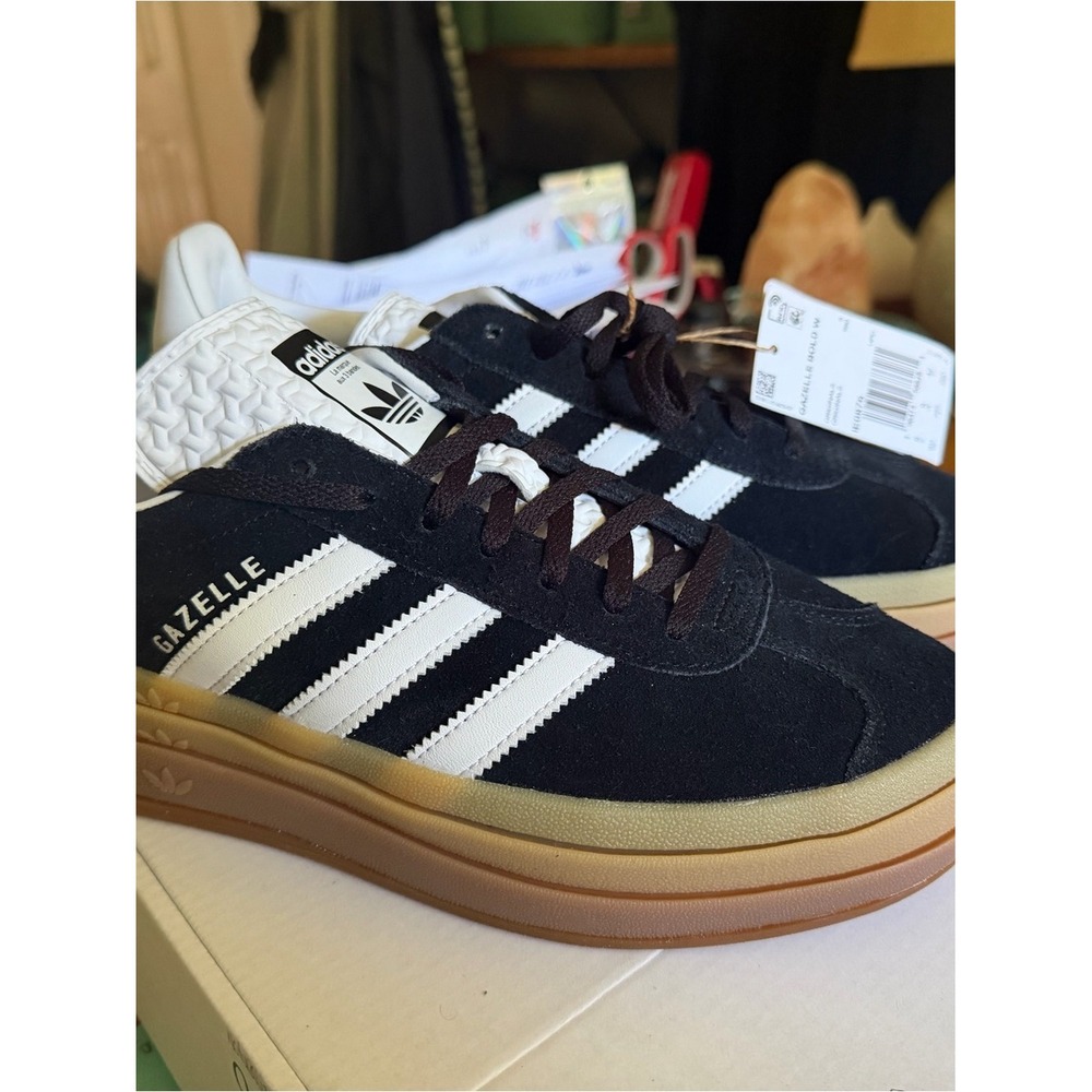 adidas Women's Gazelle Bold, Blk & Wht w/3 layer Gum Sole, Sz 9.5, Brand New - Picture 2 of 8